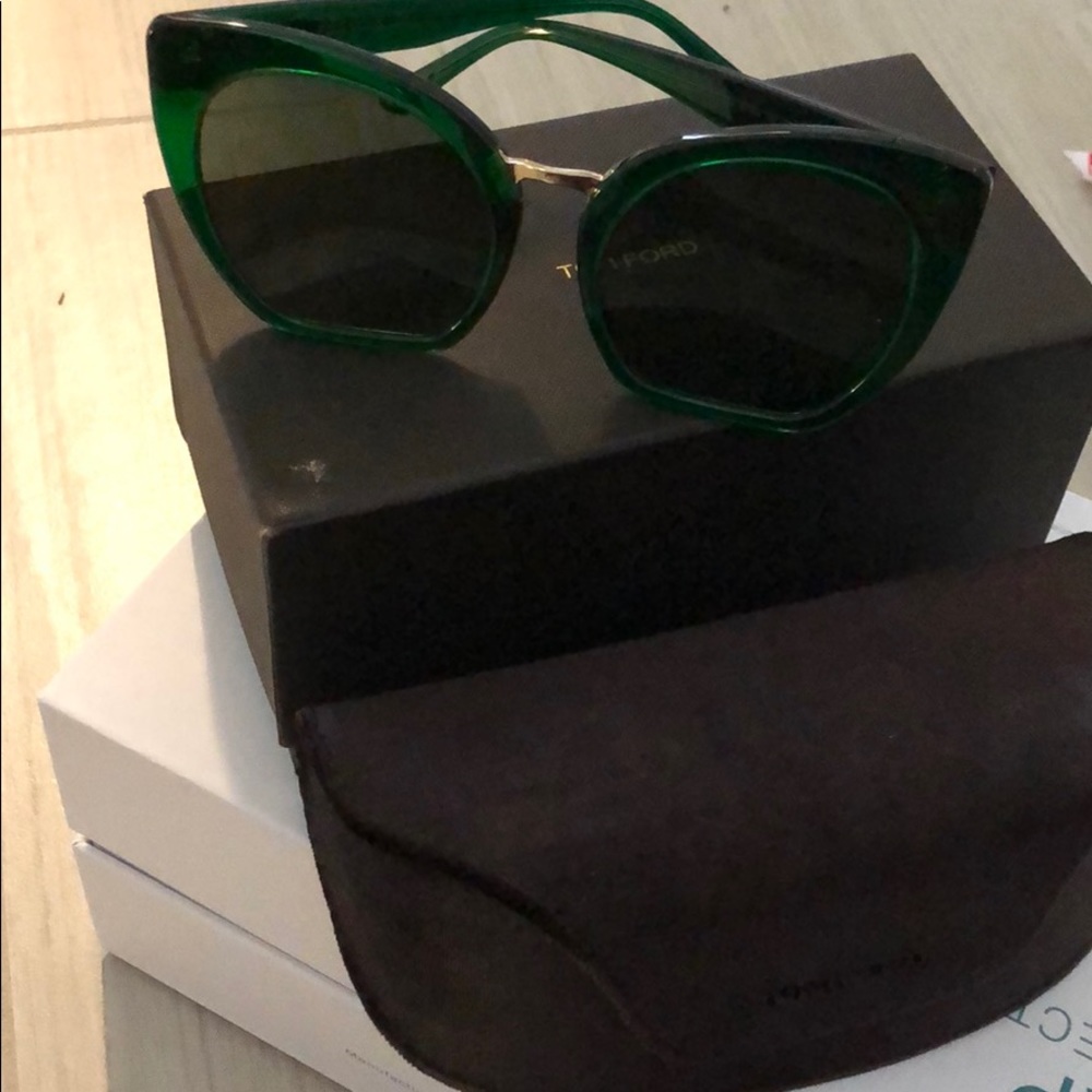 Tom Ford Green Sunnies